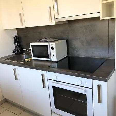 7'4 - Proche Frontiere De Bale Apartman *