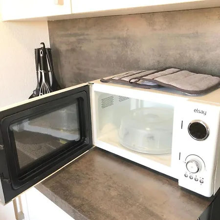7'4 - Proche Frontiere De Bale Appartement *